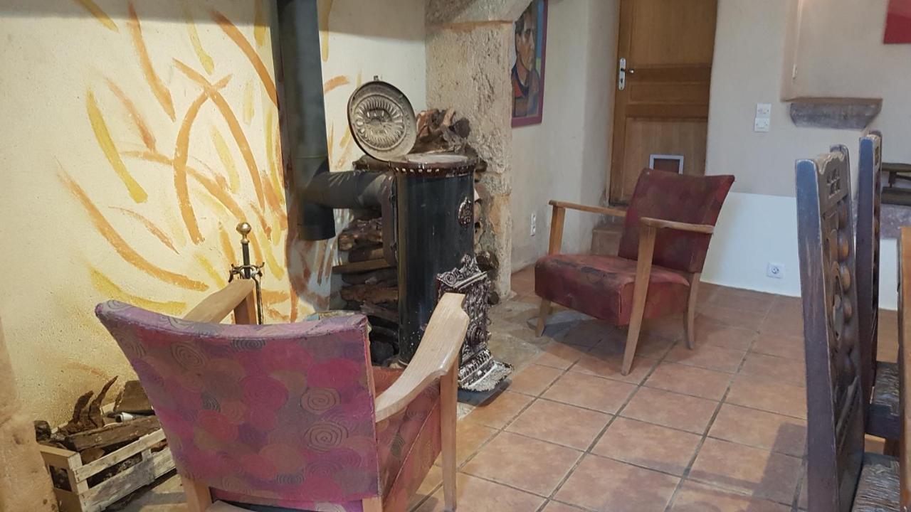 Maison Isolee Dans Les Vignes Et Les Bois Valady 外观 照片